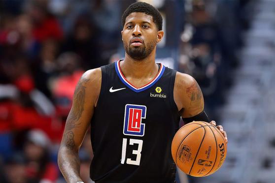 竖起了中指 竖起了中指