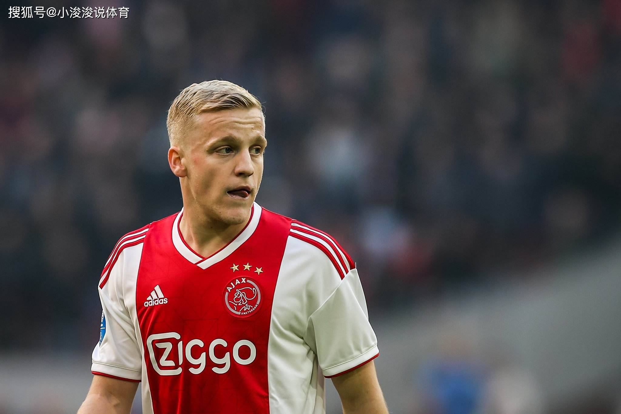 单杠引体向 单杠引体向